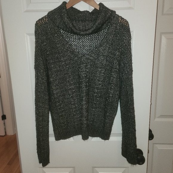 Urban Outfitters Black & Grey Turtle Neck Cut Out Sweater Size M - Picture 11 of 12